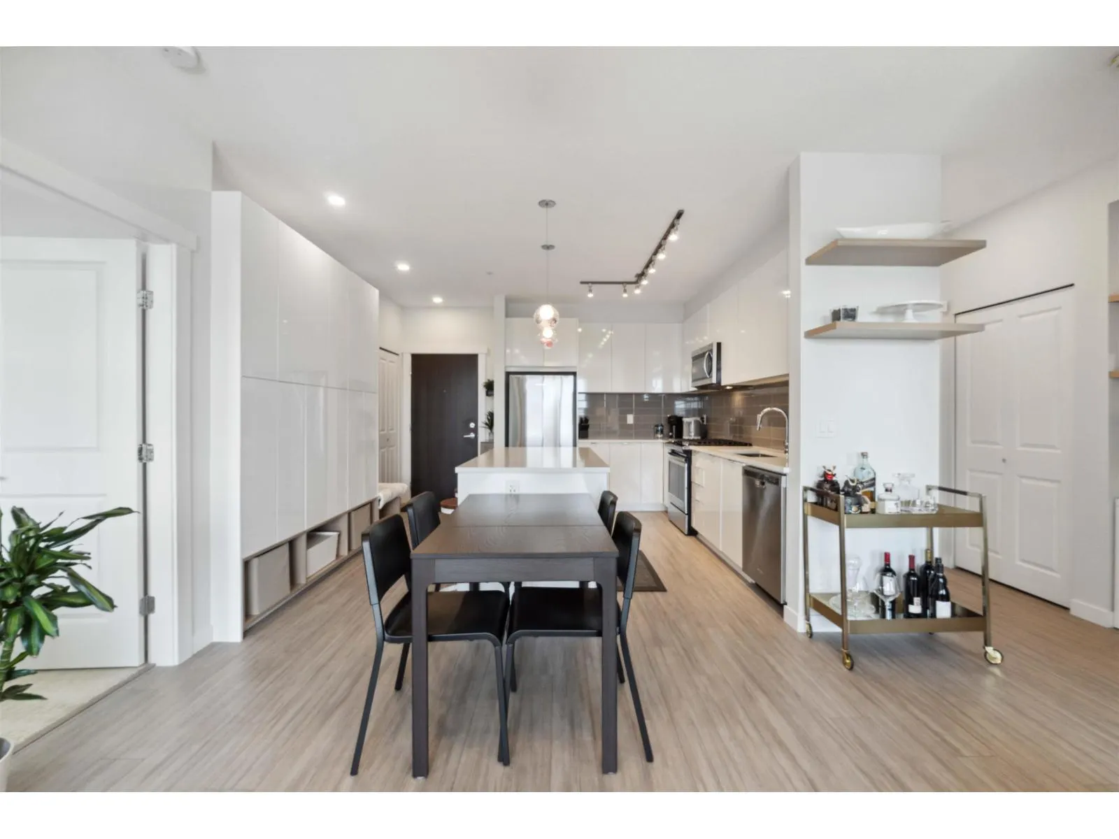 C520 8150 207 STREET