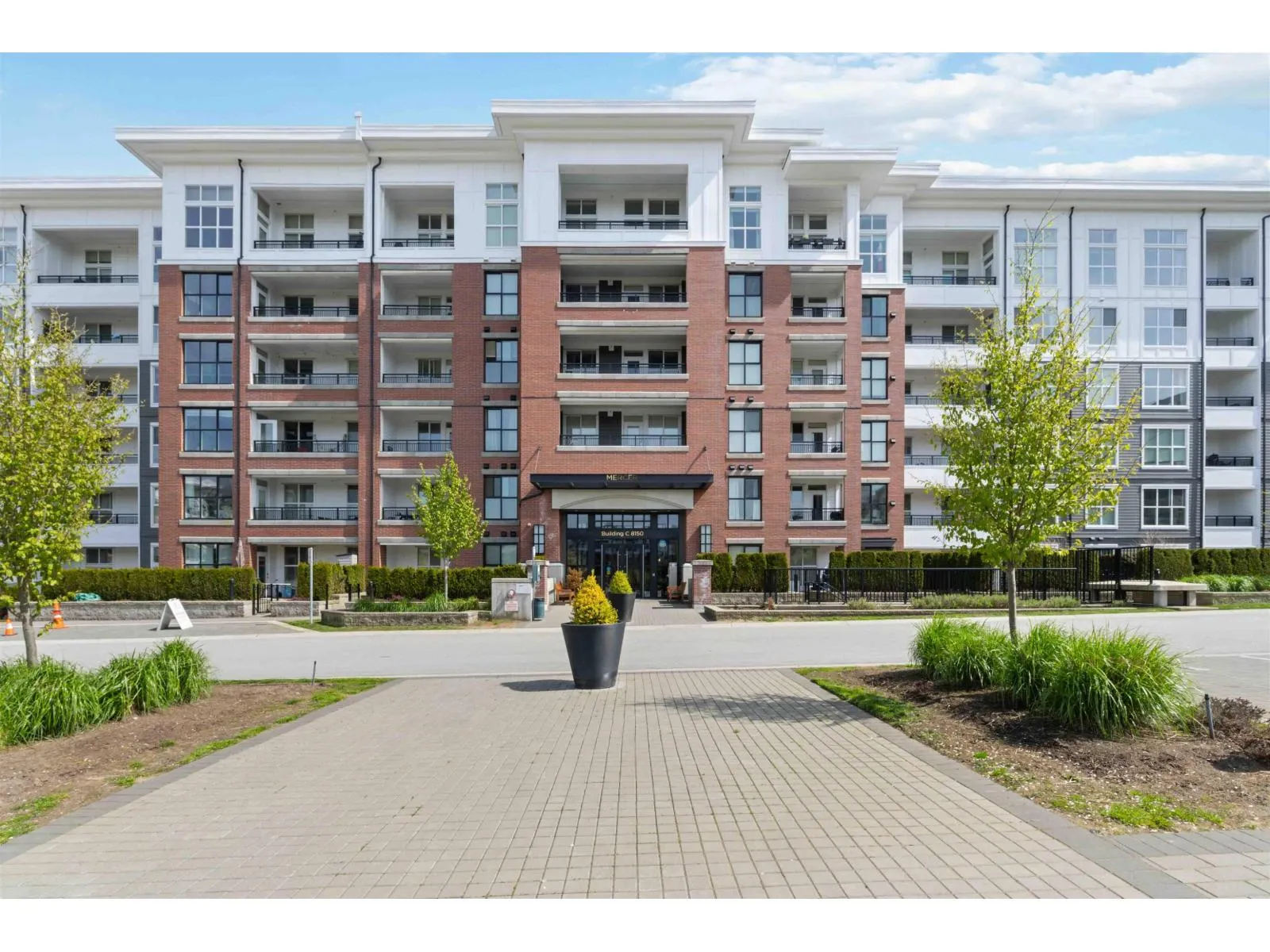 C520 8150 207 STREET