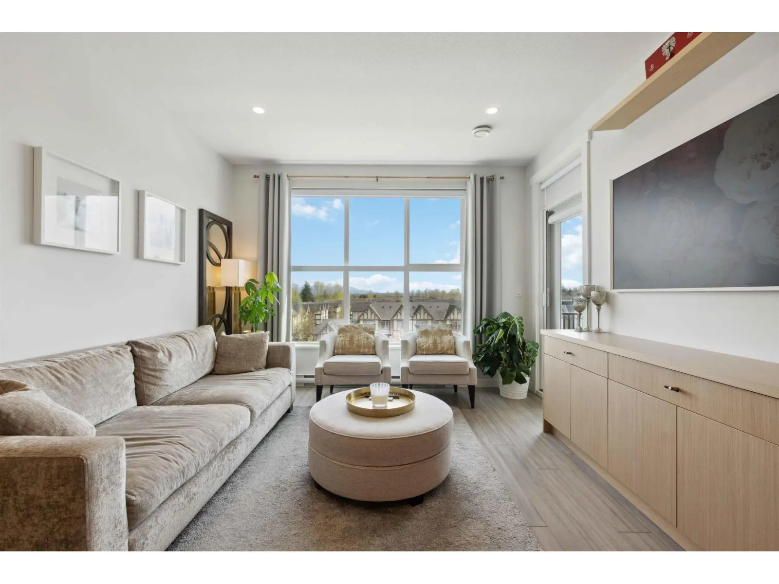 C520 8150 207 STREET