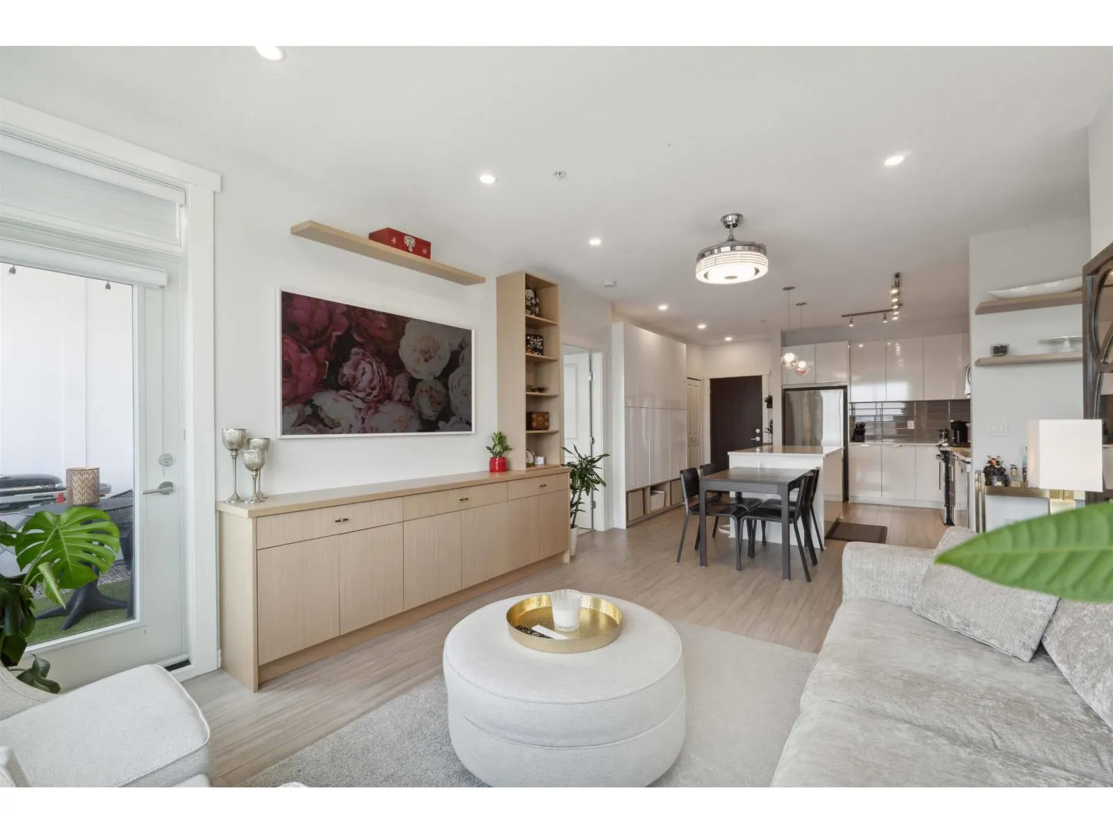 C520 8150 207 STREET