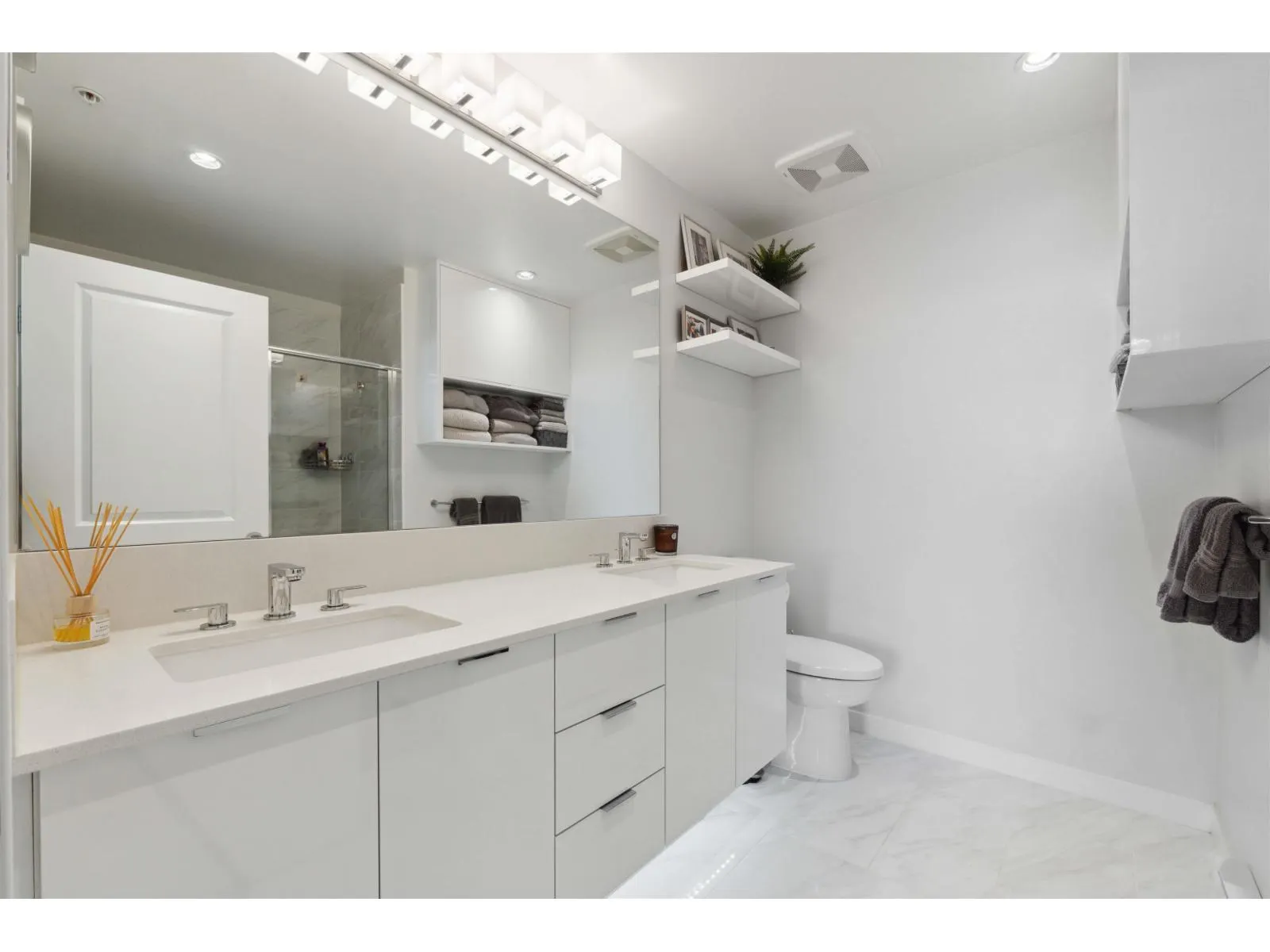 C520 8150 207 STREET