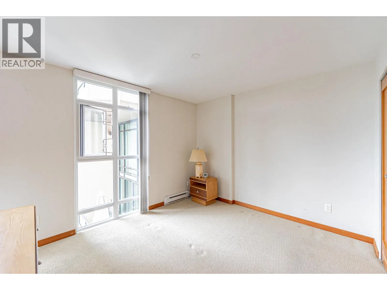 412 10 RENAISSANCE SQUARE