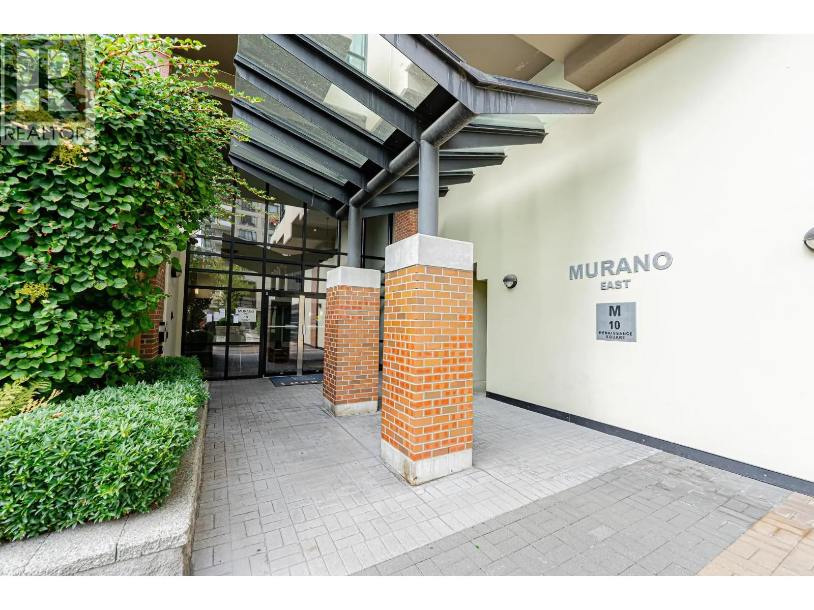 412 10 RENAISSANCE SQUARE