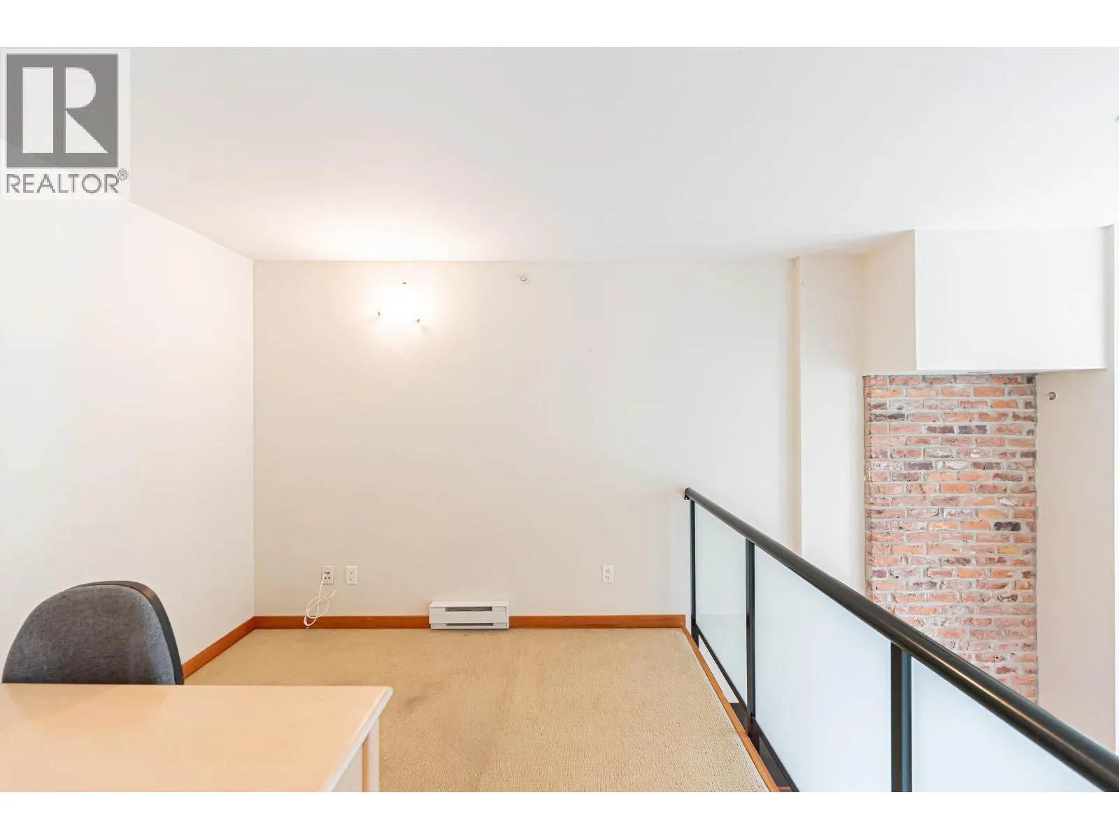 412 10 RENAISSANCE SQUARE