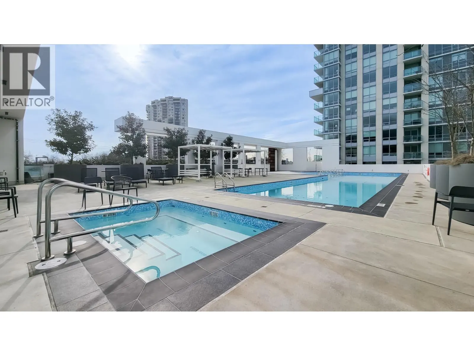 1302 1632 LIONS GATE LANE