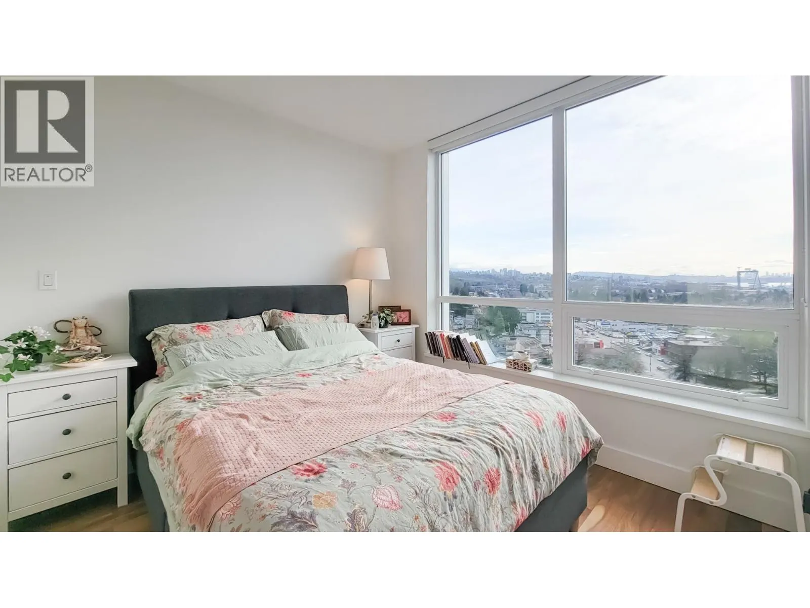 1302 1632 LIONS GATE LANE