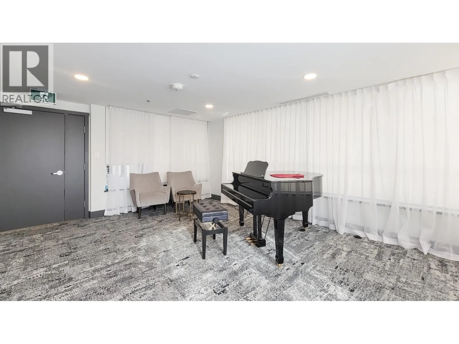 1302 1632 LIONS GATE LANE