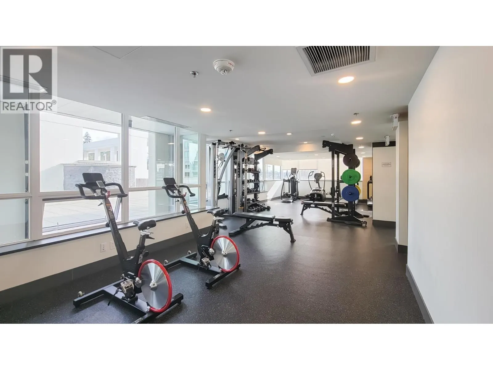 1302 1632 LIONS GATE LANE