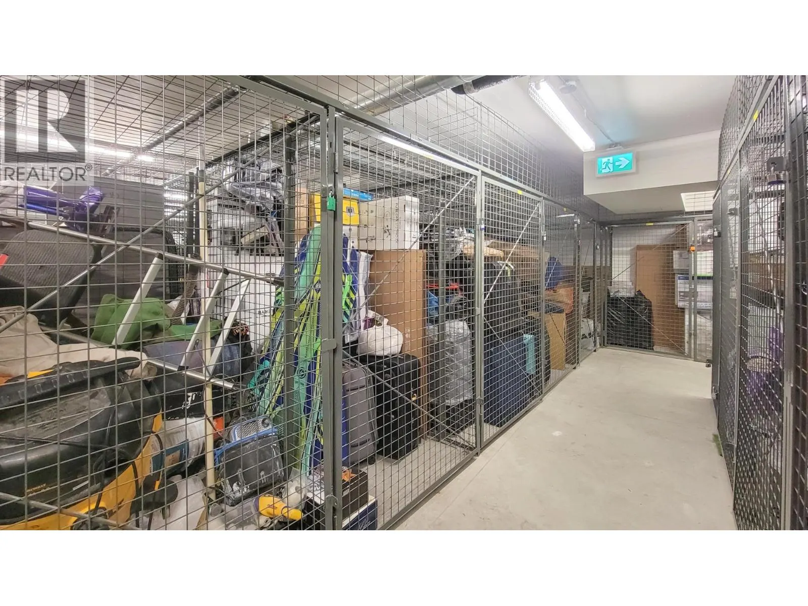 1302 1632 LIONS GATE LANE