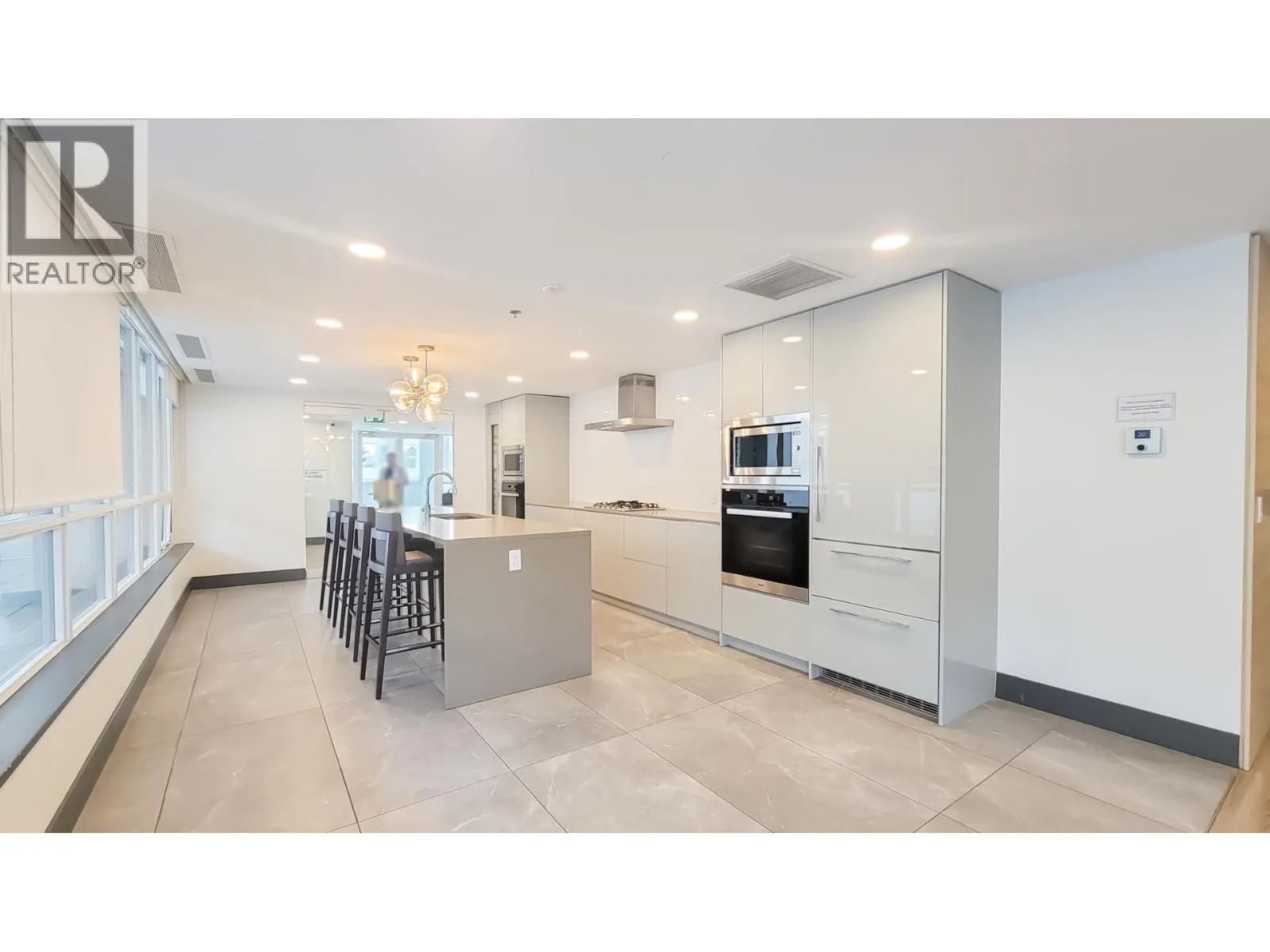 1302 1632 LIONS GATE LANE