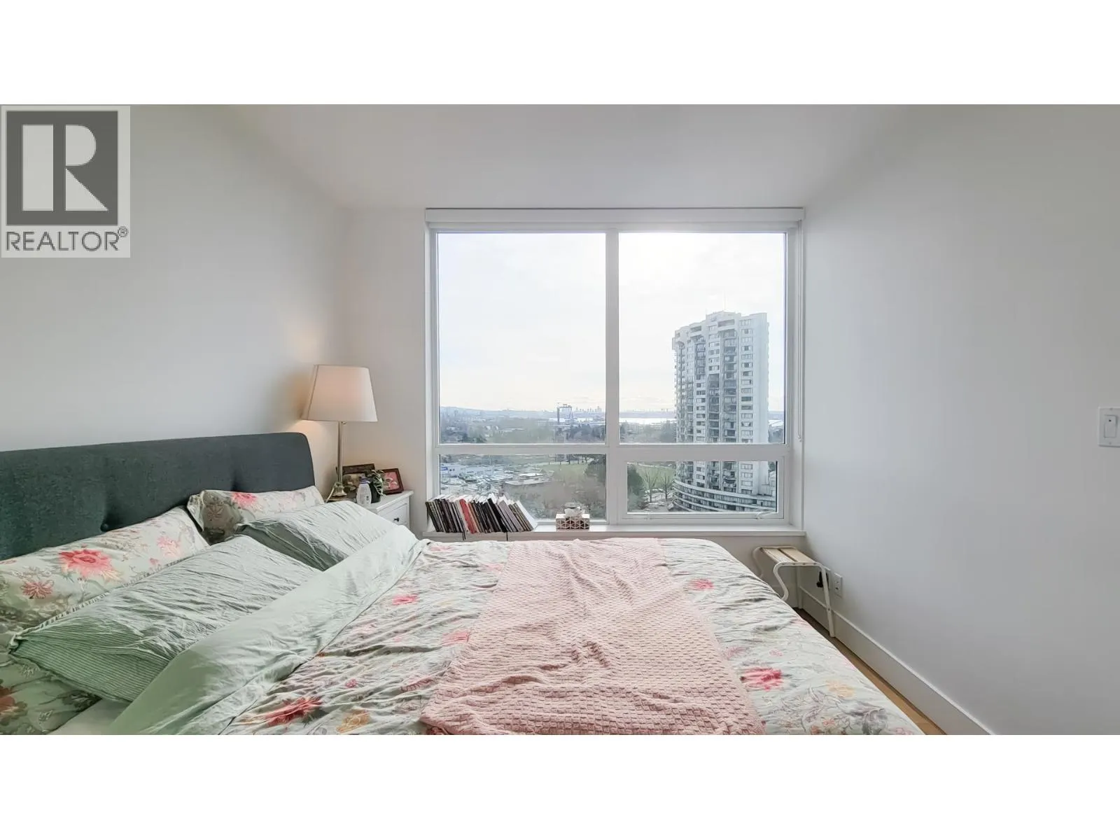 1302 1632 LIONS GATE LANE