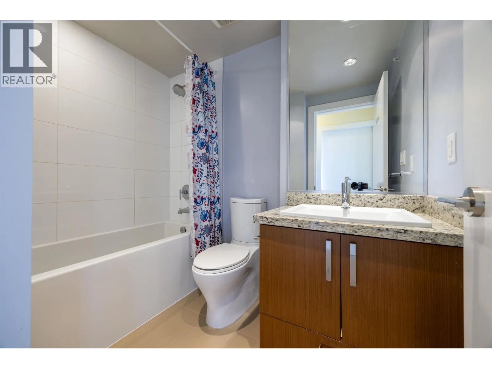 2002 1155 THE HIGH STREET