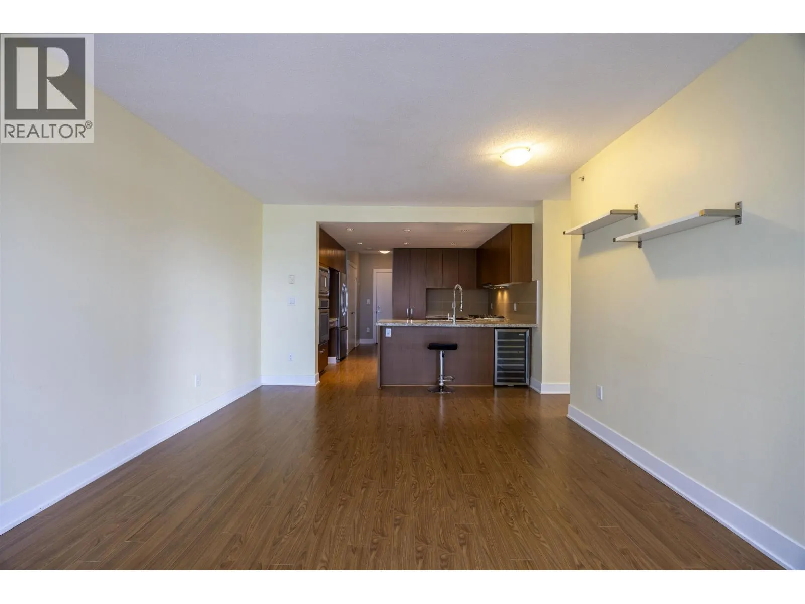 2002 1155 THE HIGH STREET