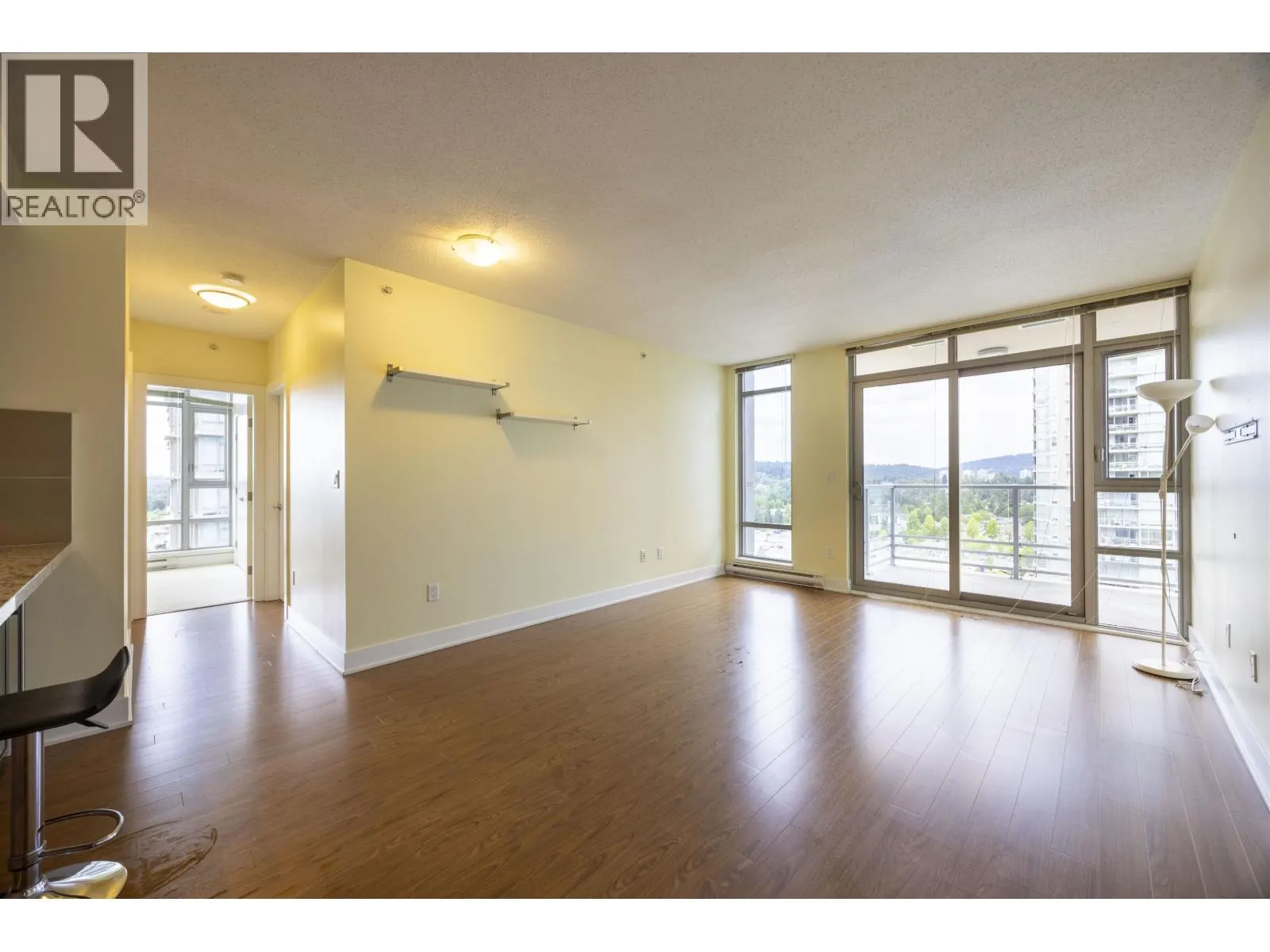 2002 1155 THE HIGH STREET