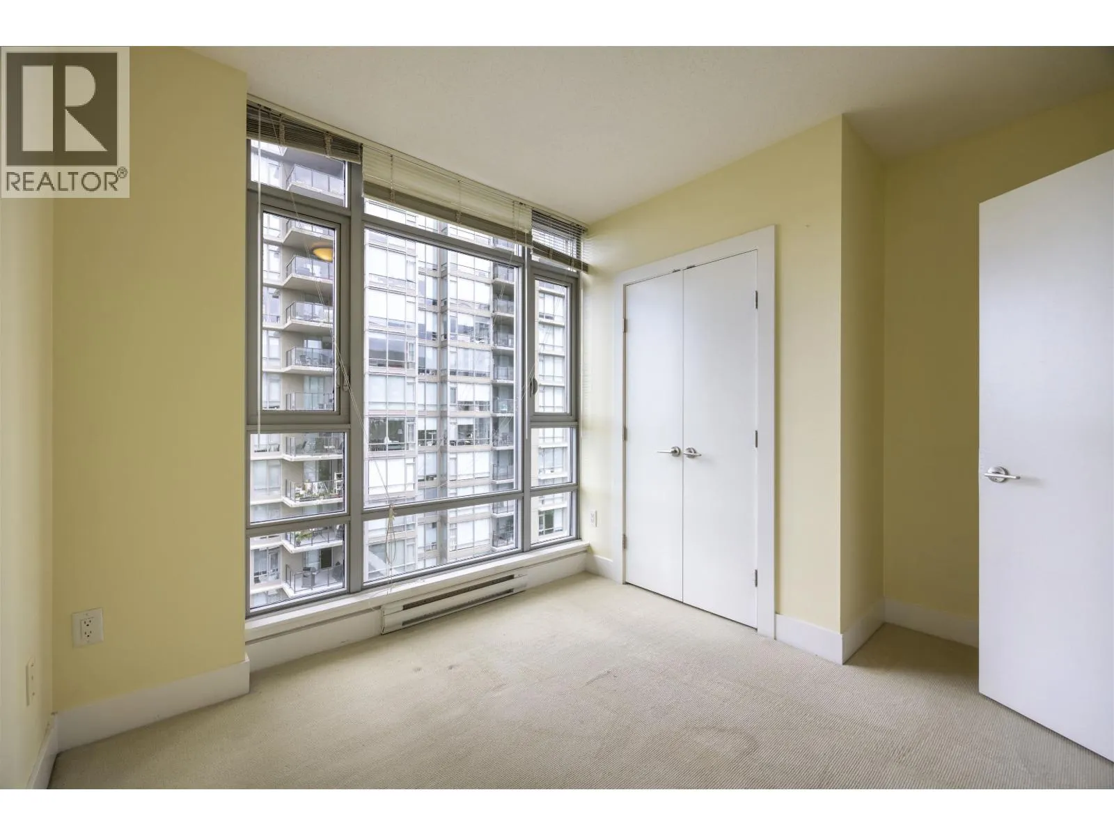 2002 1155 THE HIGH STREET