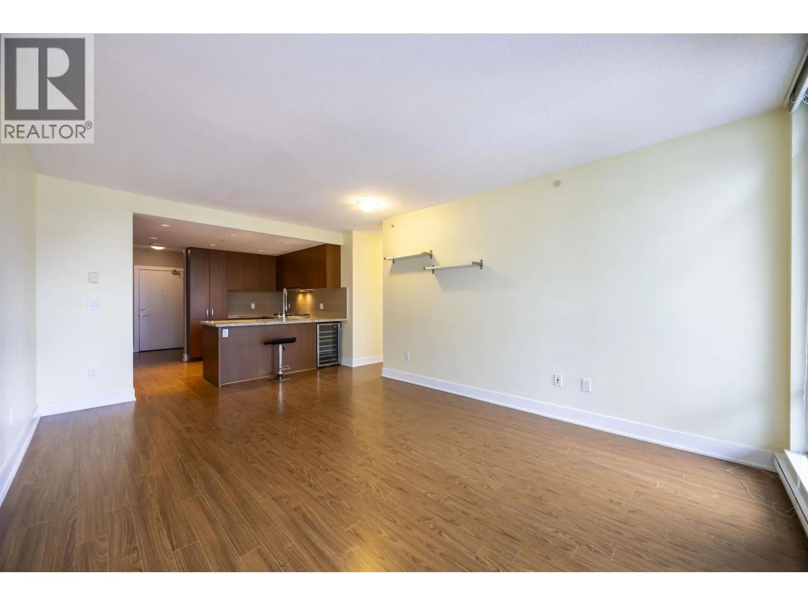 2002 1155 THE HIGH STREET