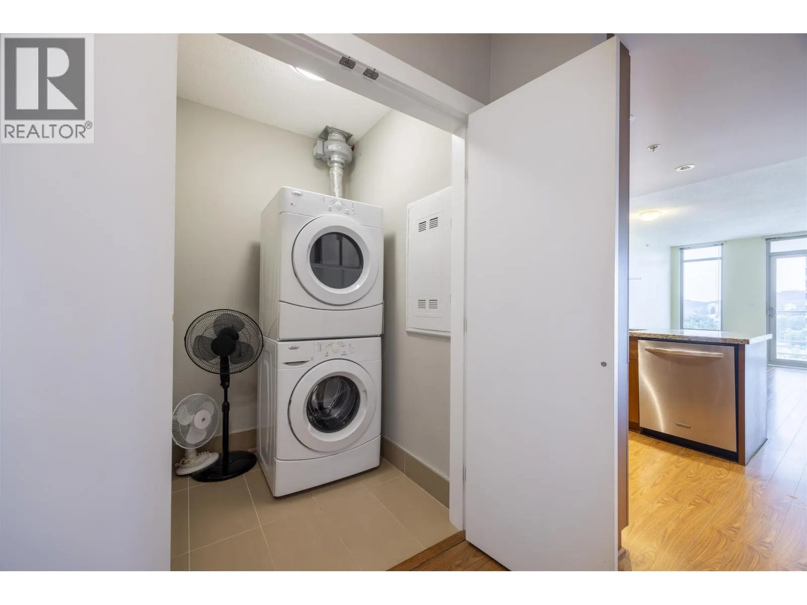 2002 1155 THE HIGH STREET