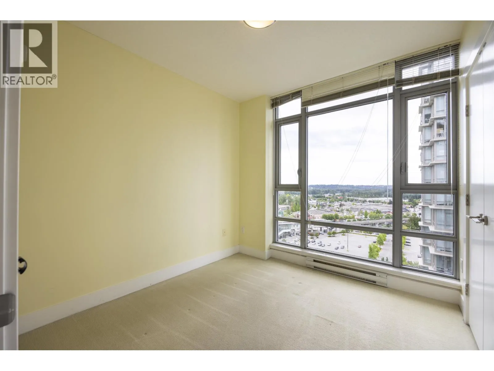 2002 1155 THE HIGH STREET