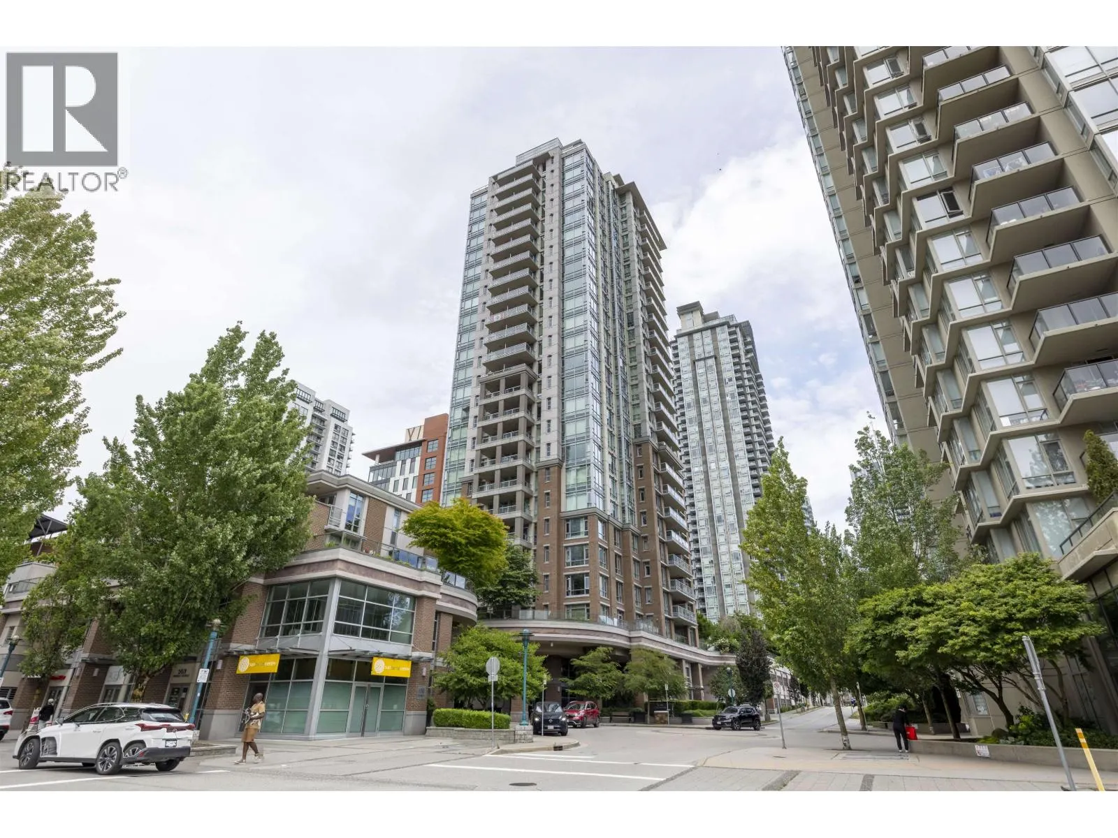 2002 1155 THE HIGH STREET