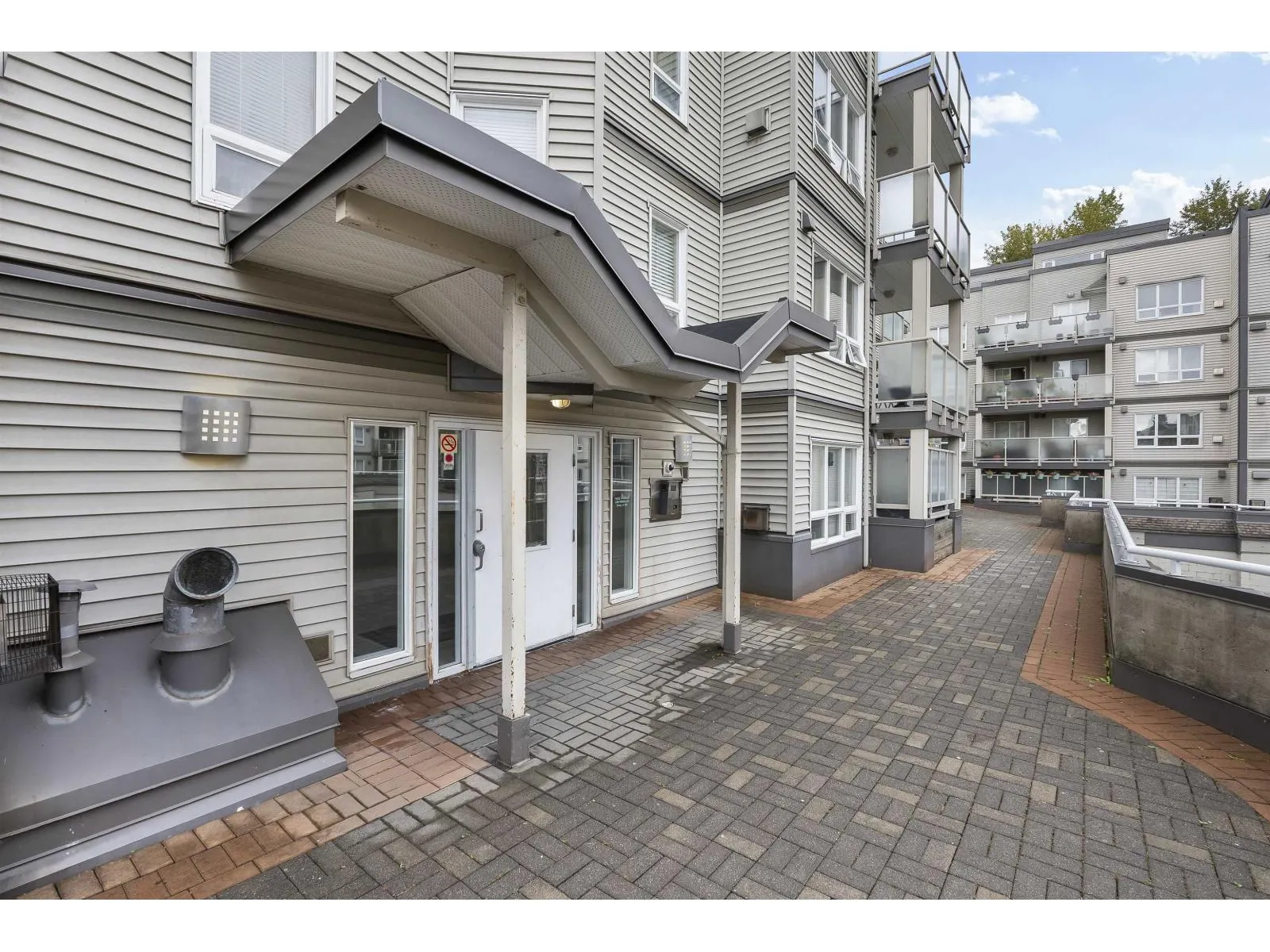 305 14355 103 AVENUE