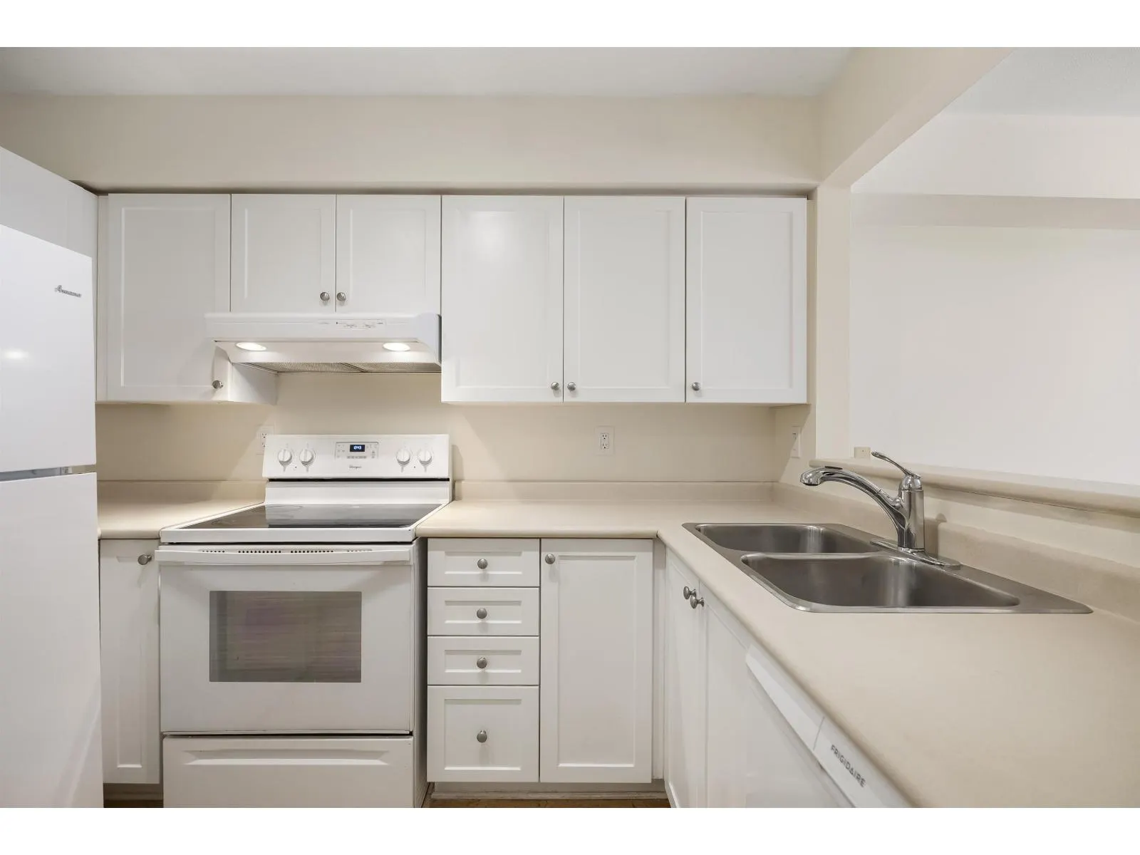 305 14355 103 AVENUE