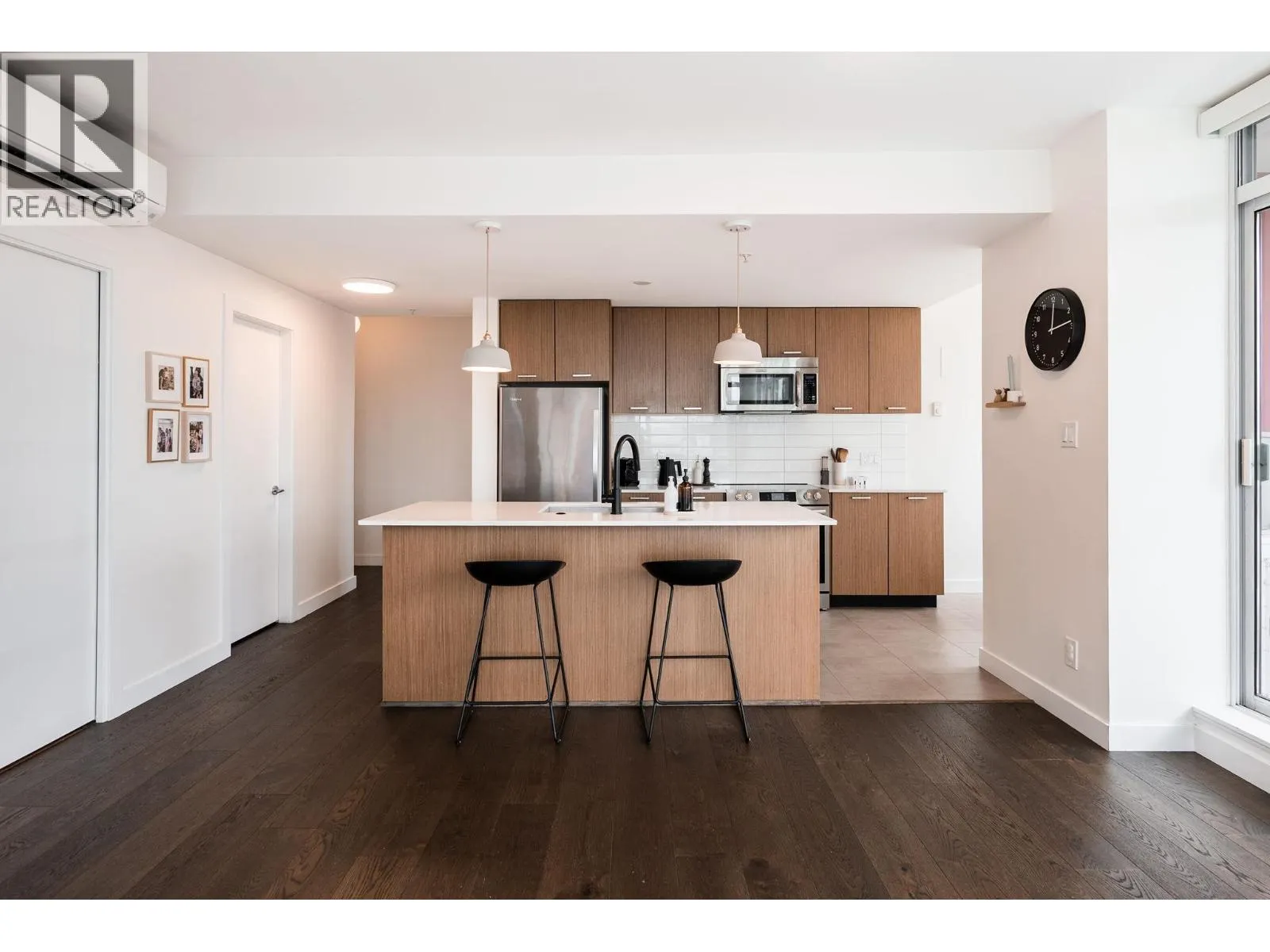 709 2321 SCOTIA STREET