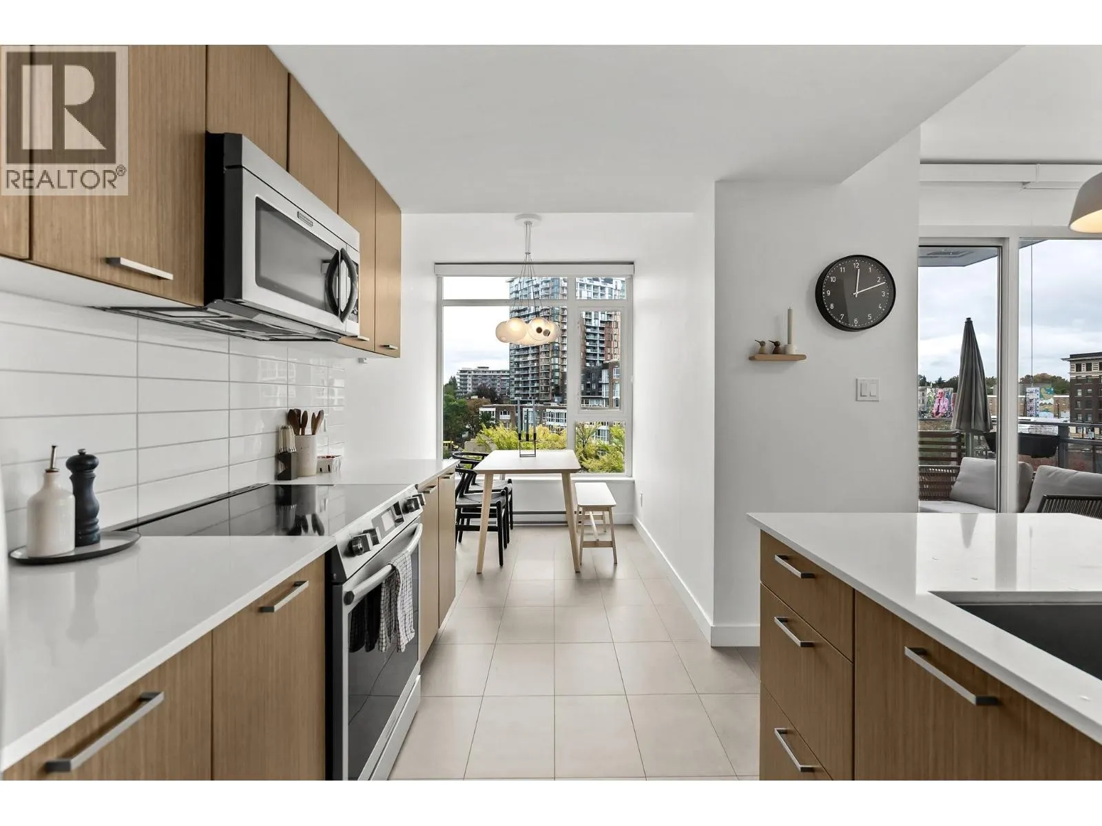 709 2321 SCOTIA STREET