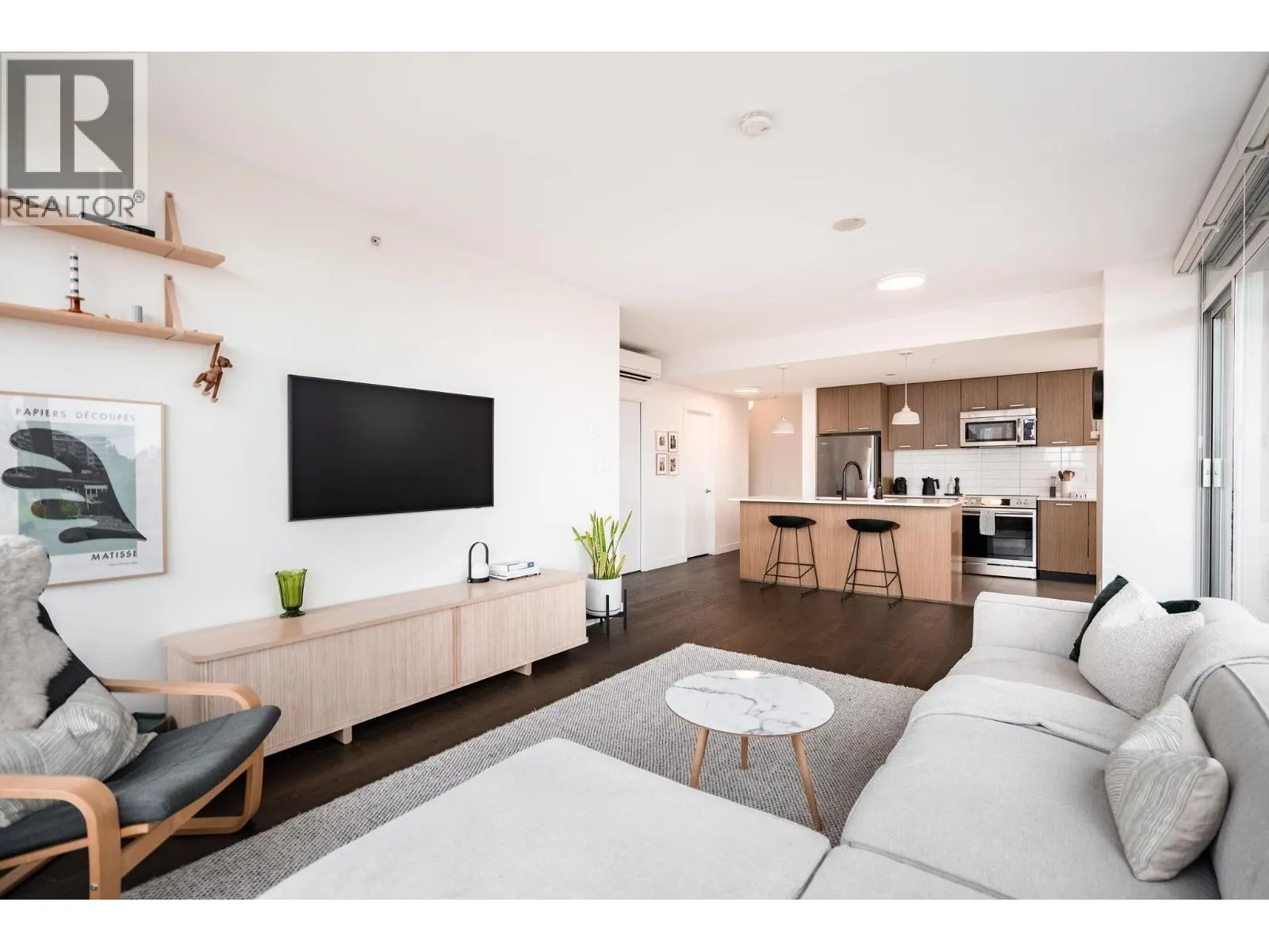 709 2321 SCOTIA STREET