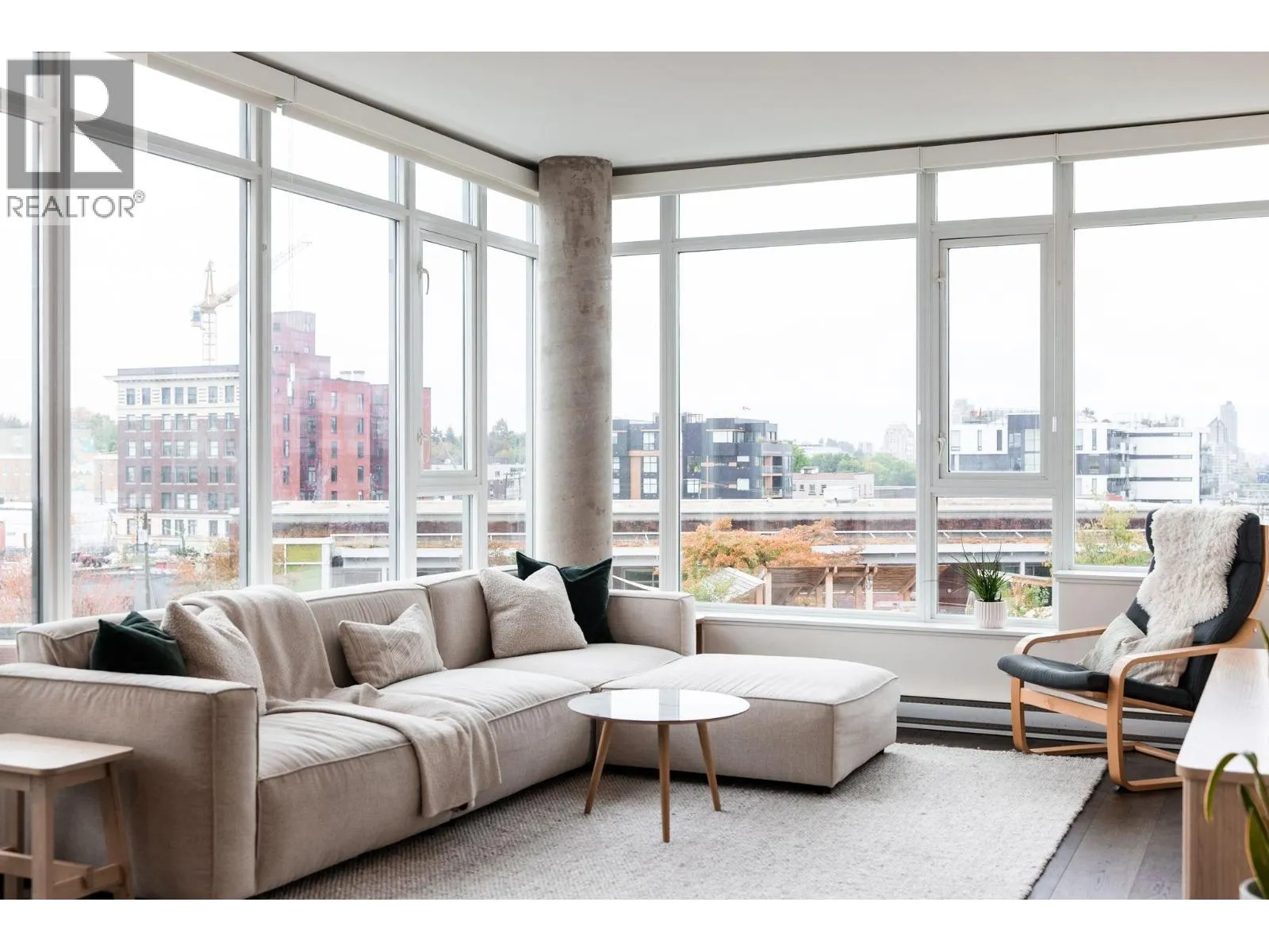 709 2321 SCOTIA STREET