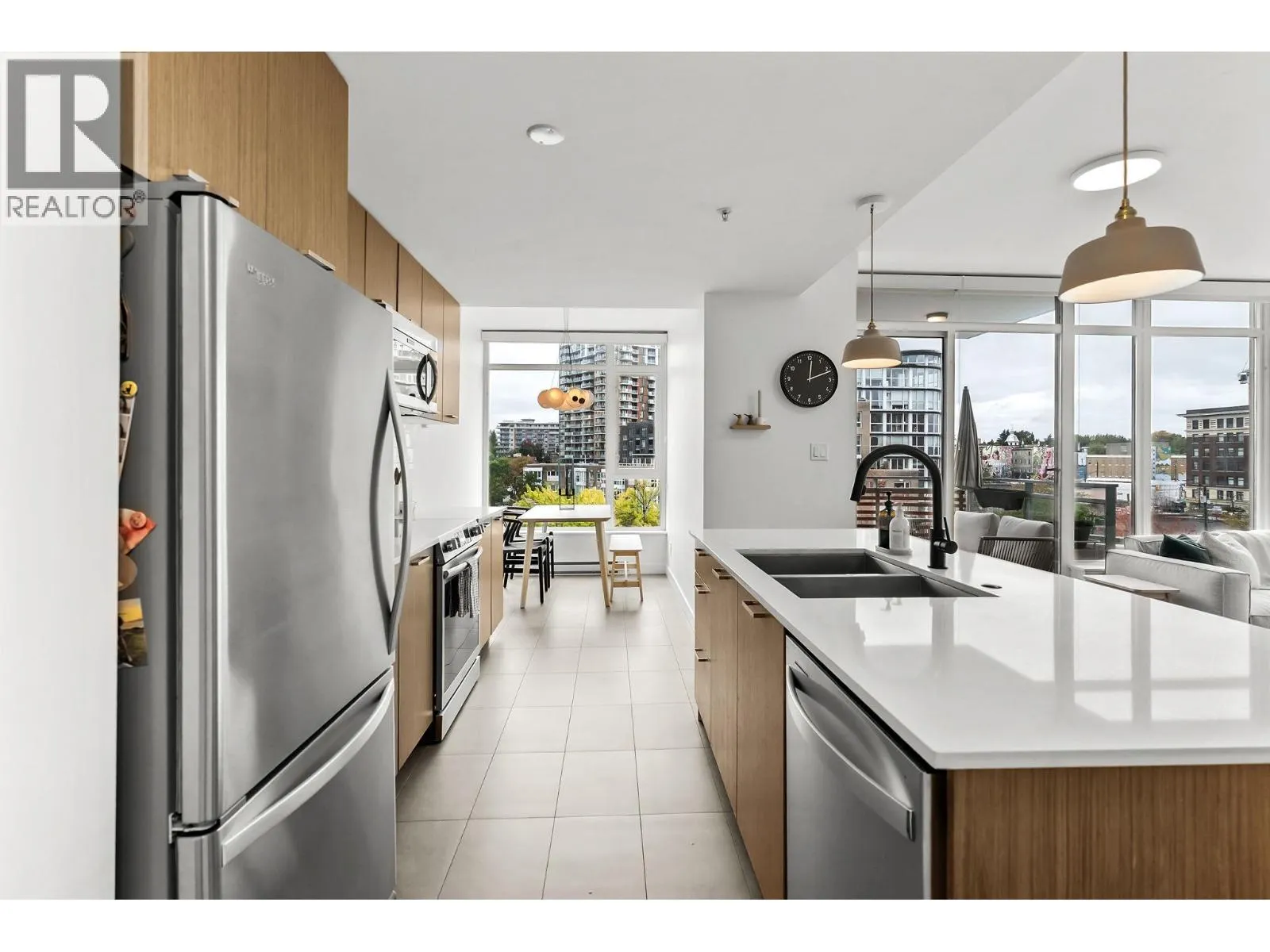 709 2321 SCOTIA STREET