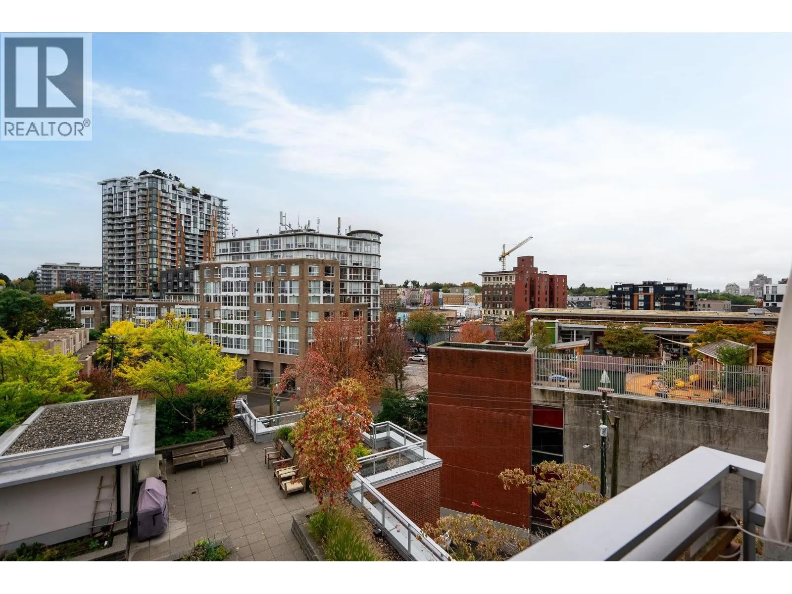 709 2321 SCOTIA STREET