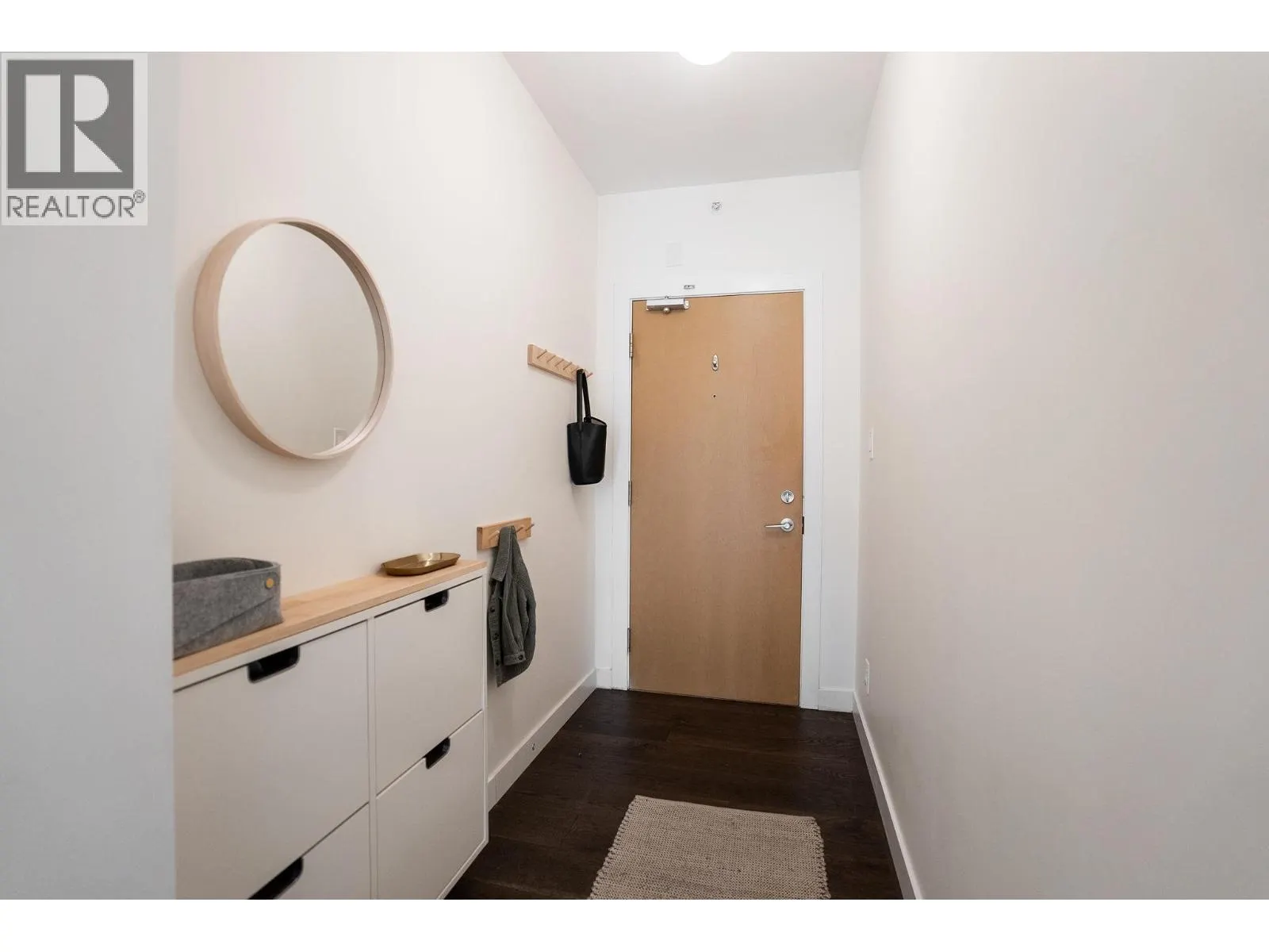 709 2321 SCOTIA STREET