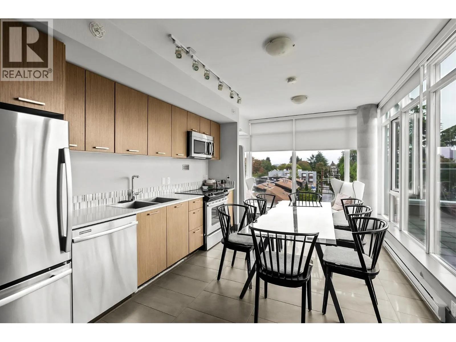 709 2321 SCOTIA STREET