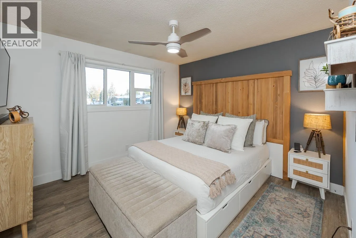 7733 LANCASTER CRESCENT