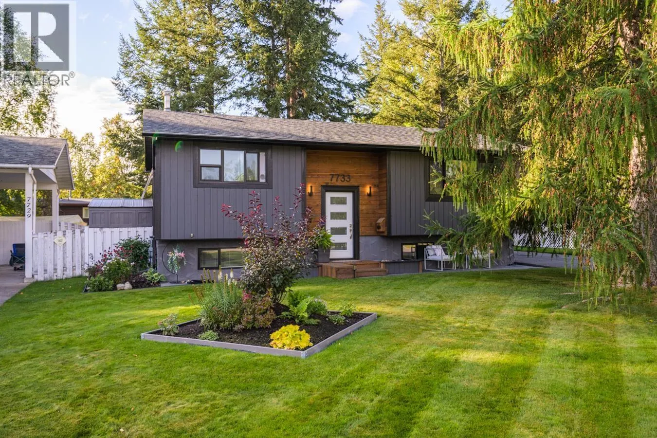 7733 LANCASTER CRESCENT