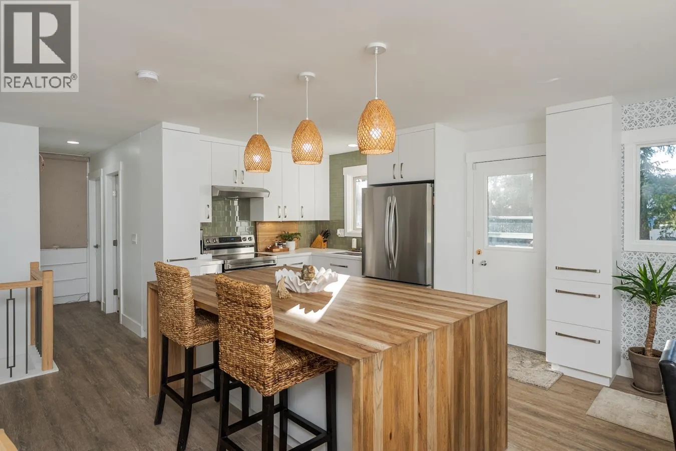 7733 LANCASTER CRESCENT