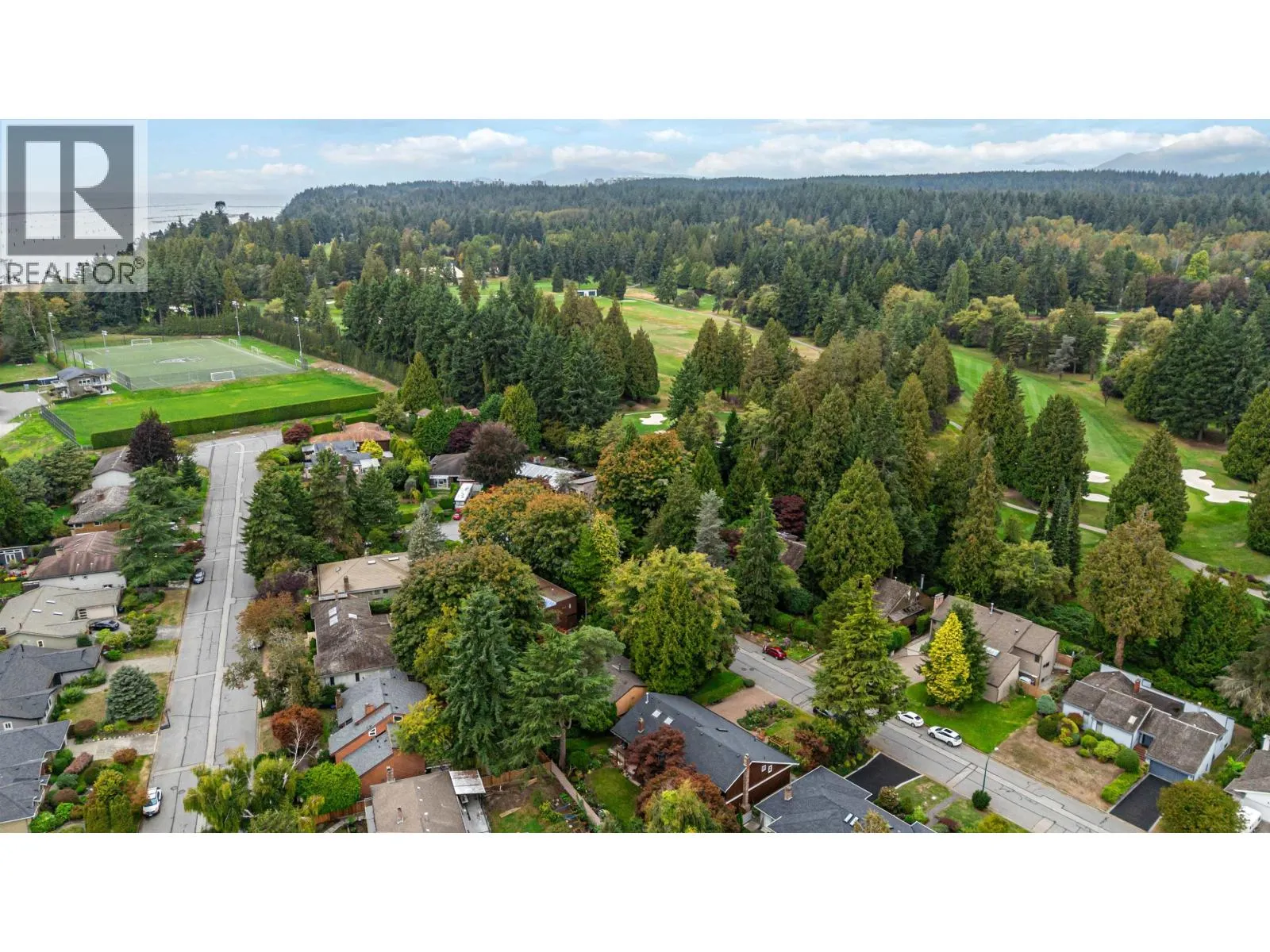 4262 YUCULTA CRESCENT