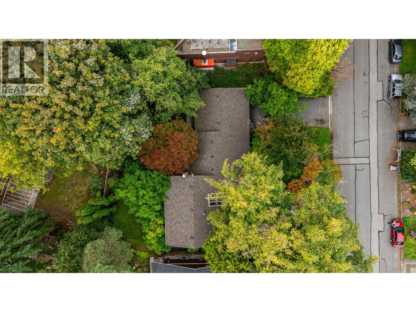 4262 YUCULTA CRESCENT