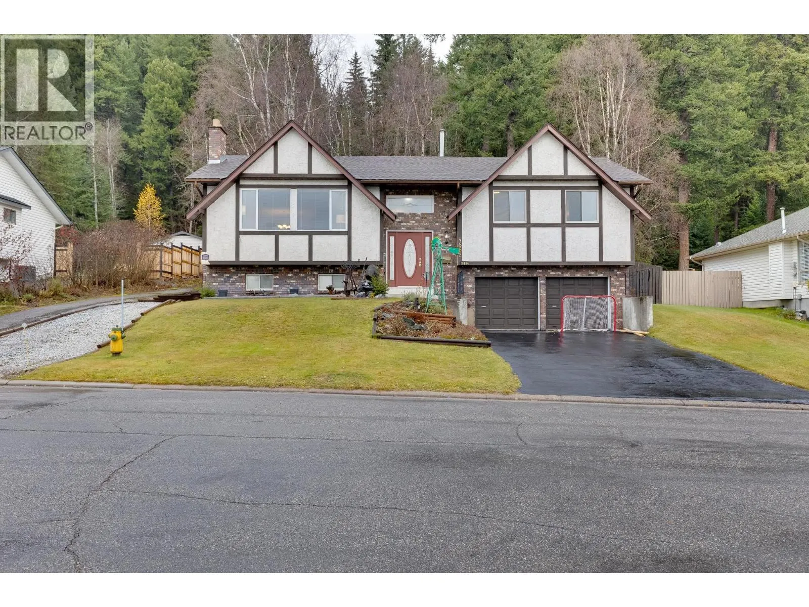 4882 NORTH MEADOW ROAD