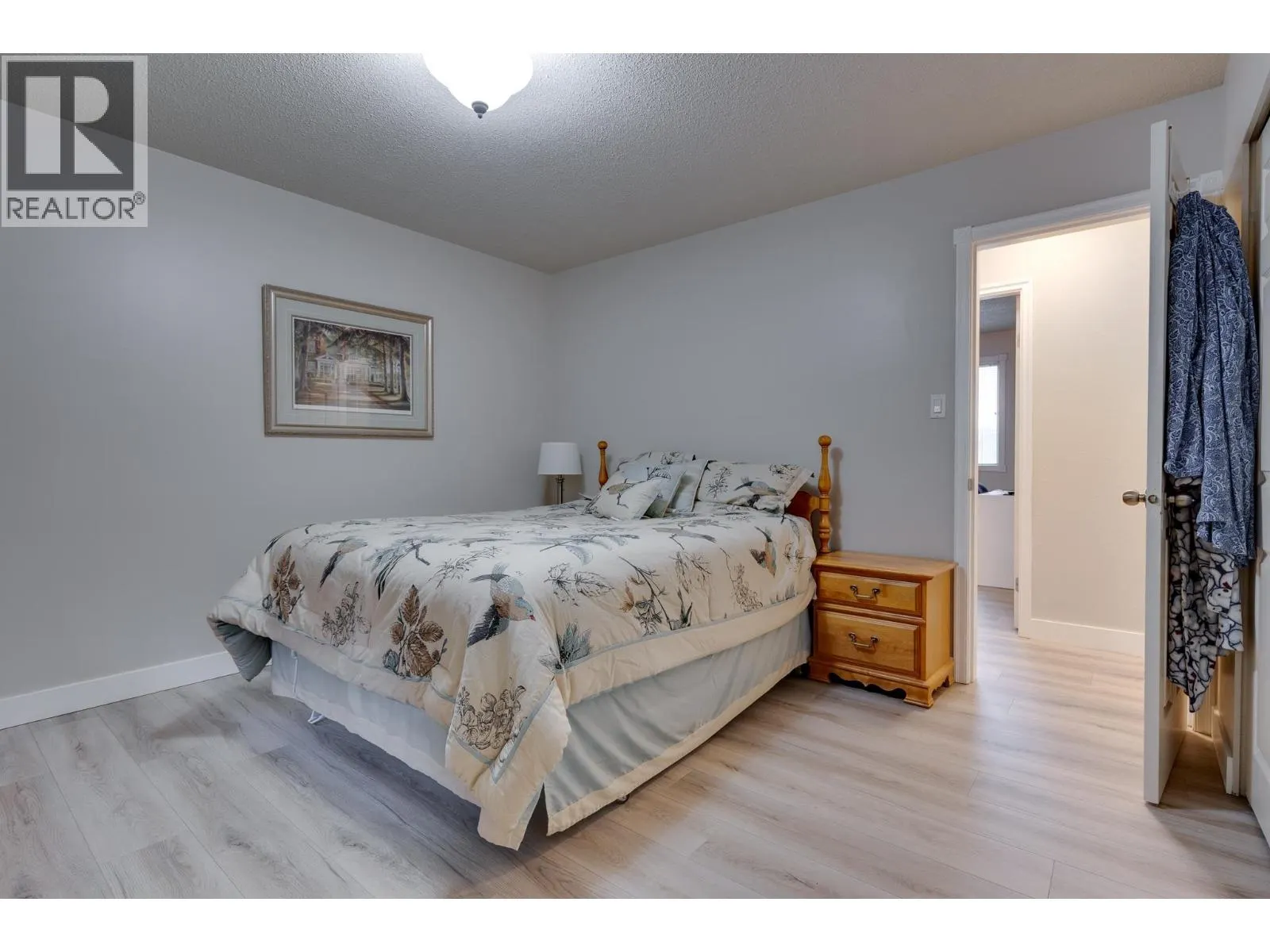 4882 NORTH MEADOW ROAD