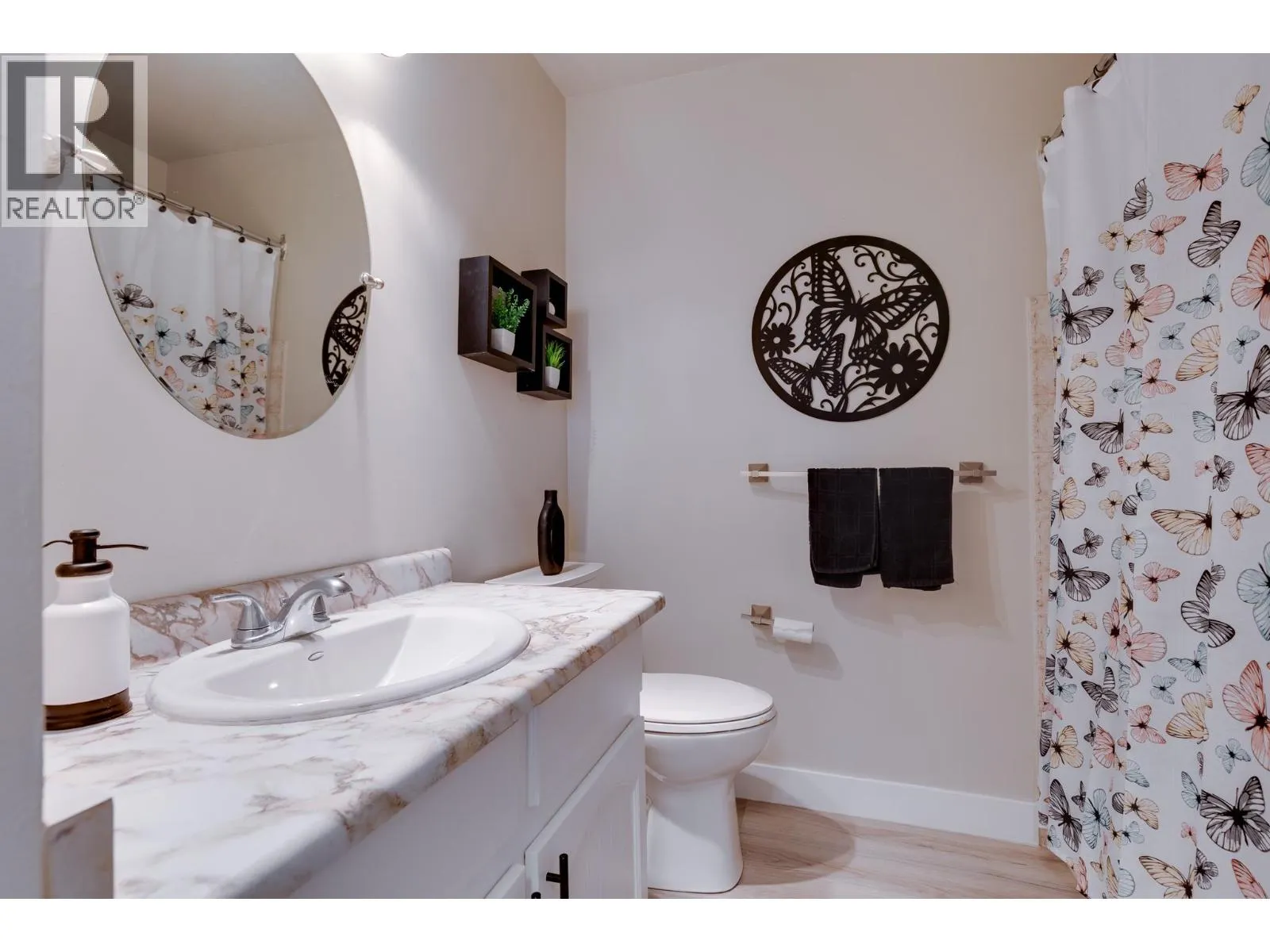 4882 NORTH MEADOW ROAD