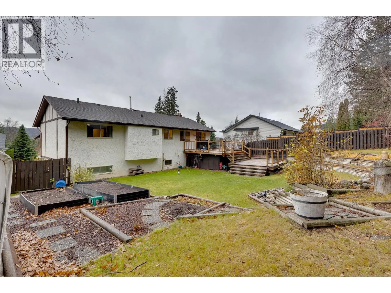 4882 NORTH MEADOW ROAD