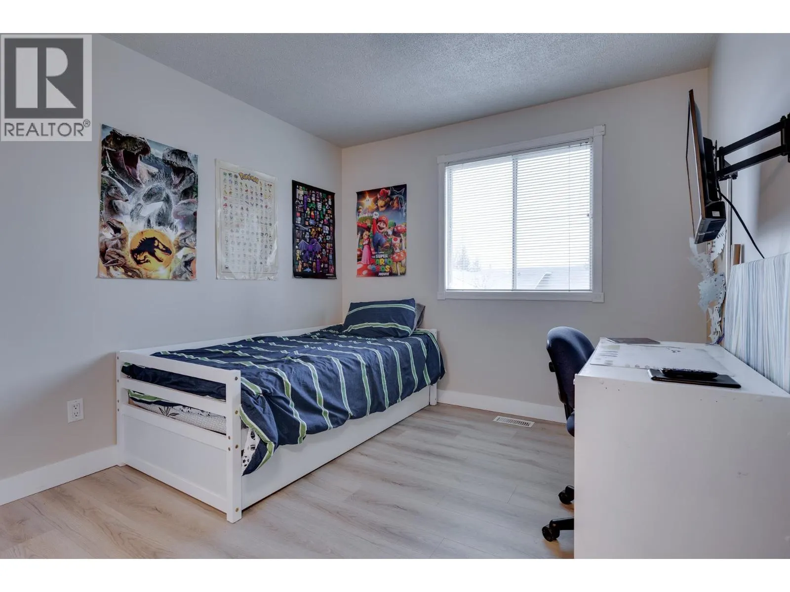 4882 NORTH MEADOW ROAD