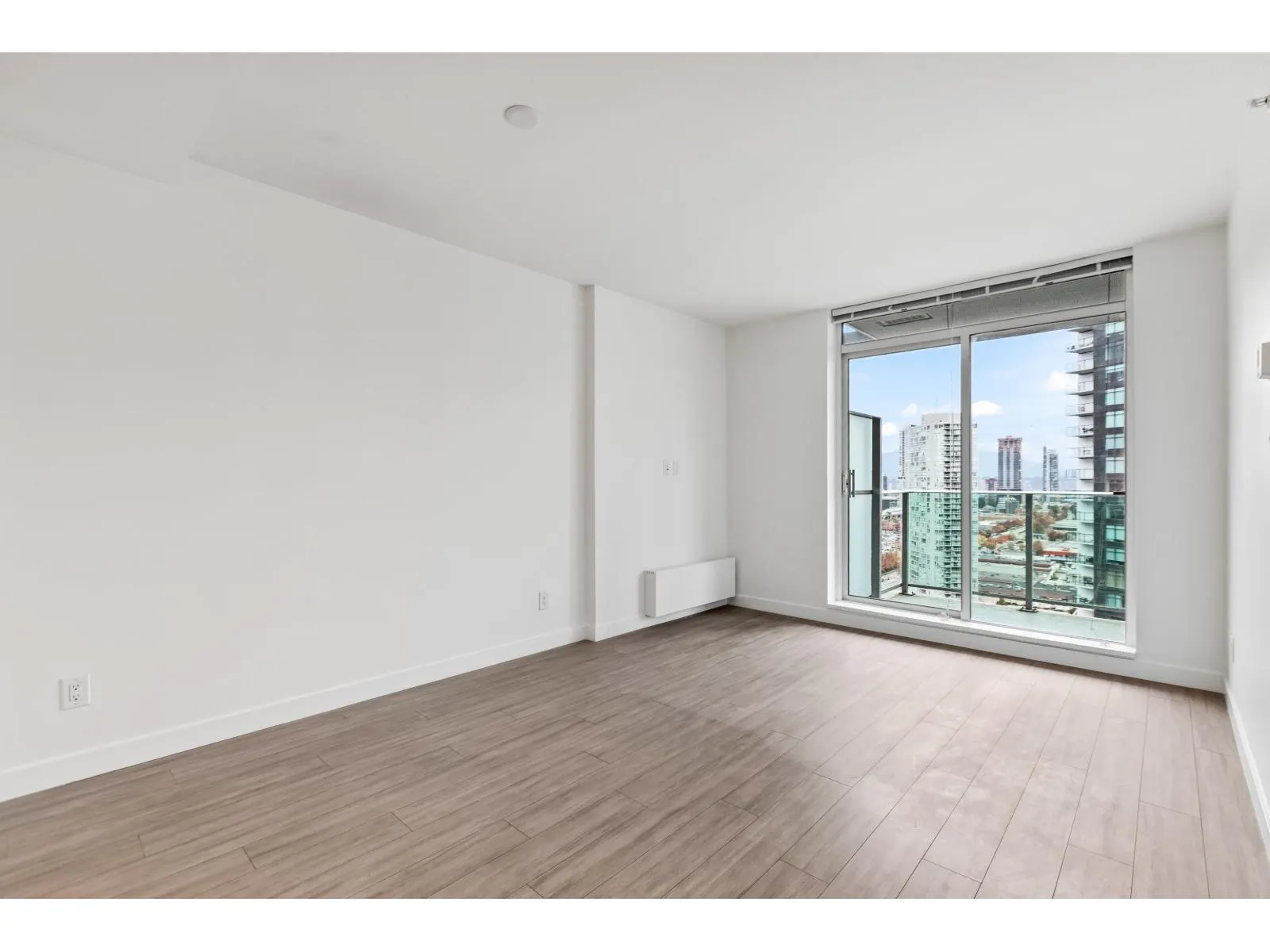 2406 13655 FRASER HIGHWAY