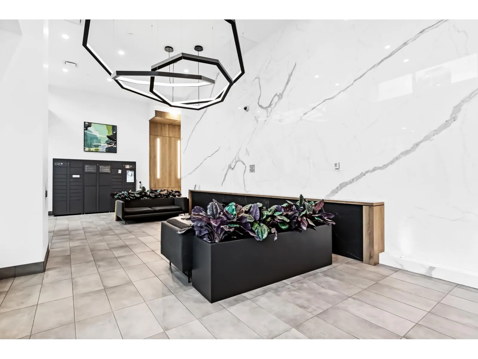 2406 13655 FRASER HIGHWAY