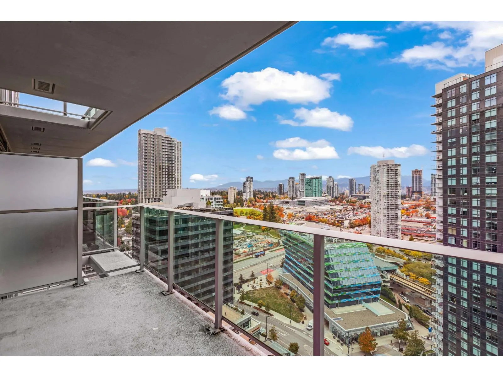 2406 13655 FRASER HIGHWAY