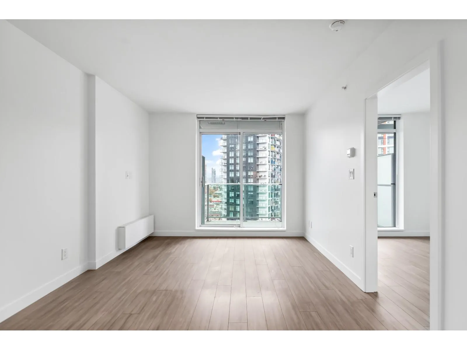 2406 13655 FRASER HIGHWAY