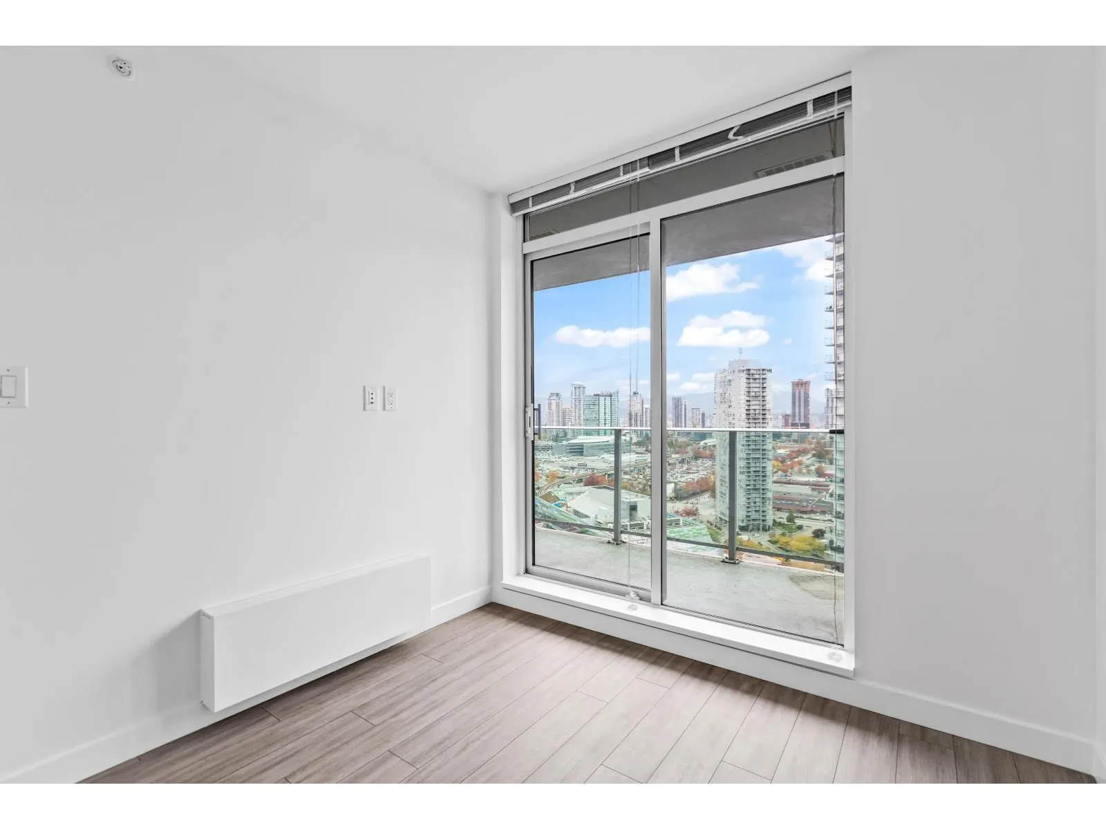 2406 13655 FRASER HIGHWAY