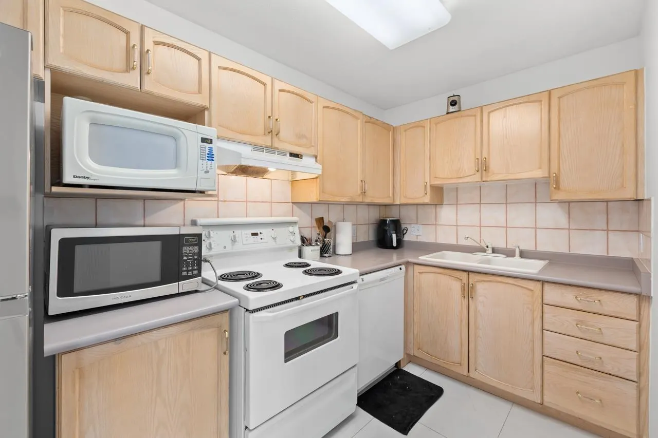 409 2958 TRETHEWEY STREET