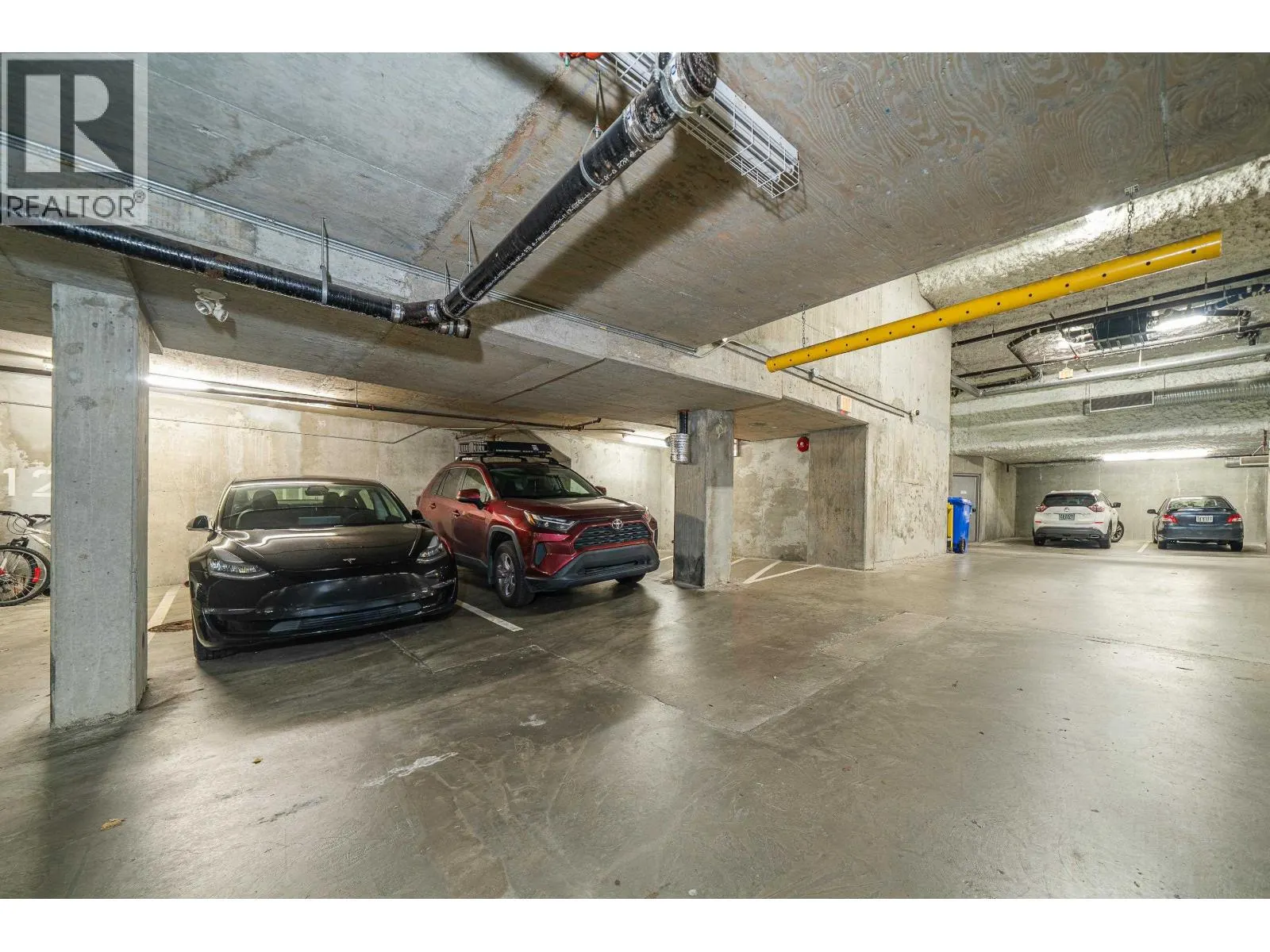 303 22318 LOUGHEED HIGHWAY